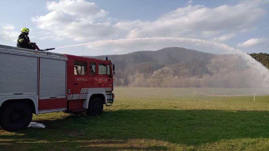 BRANDDIENSTÜBUNG MIT MENSCHENRETTUNG