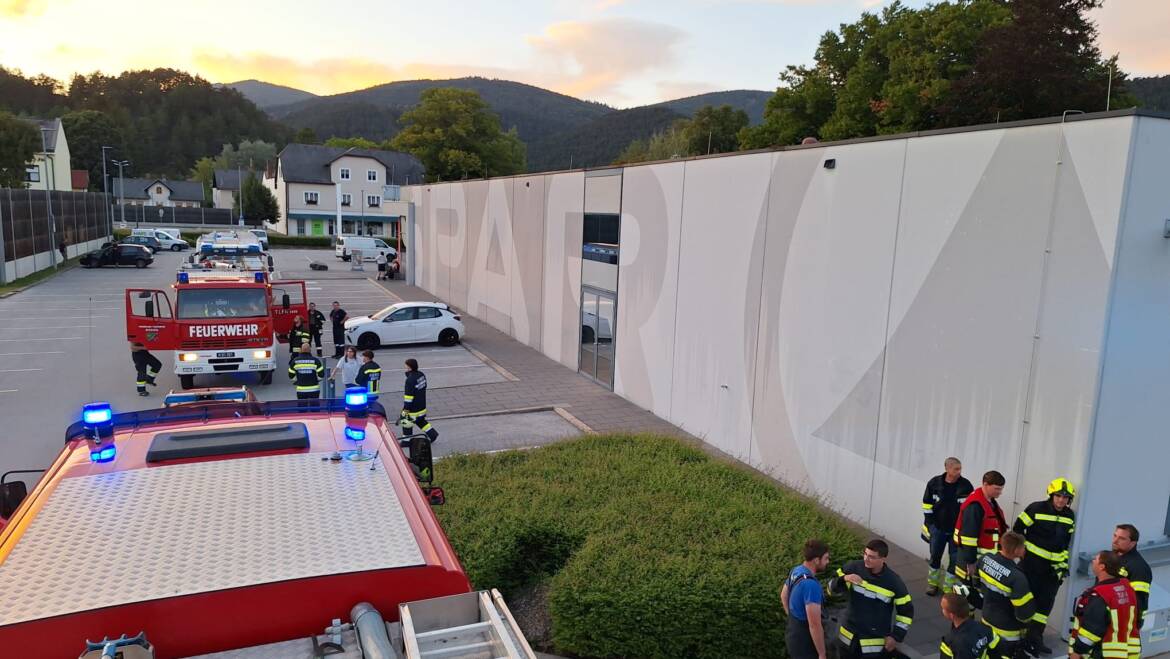 Brandverdacht – SPAR-Pernitz