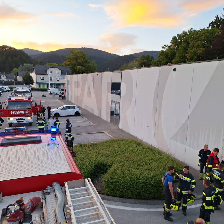 Brandverdacht – SPAR-Pernitz