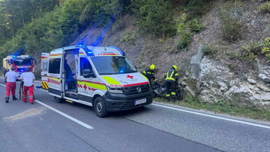 Motorradunfall auf der B21 bei Ortmann