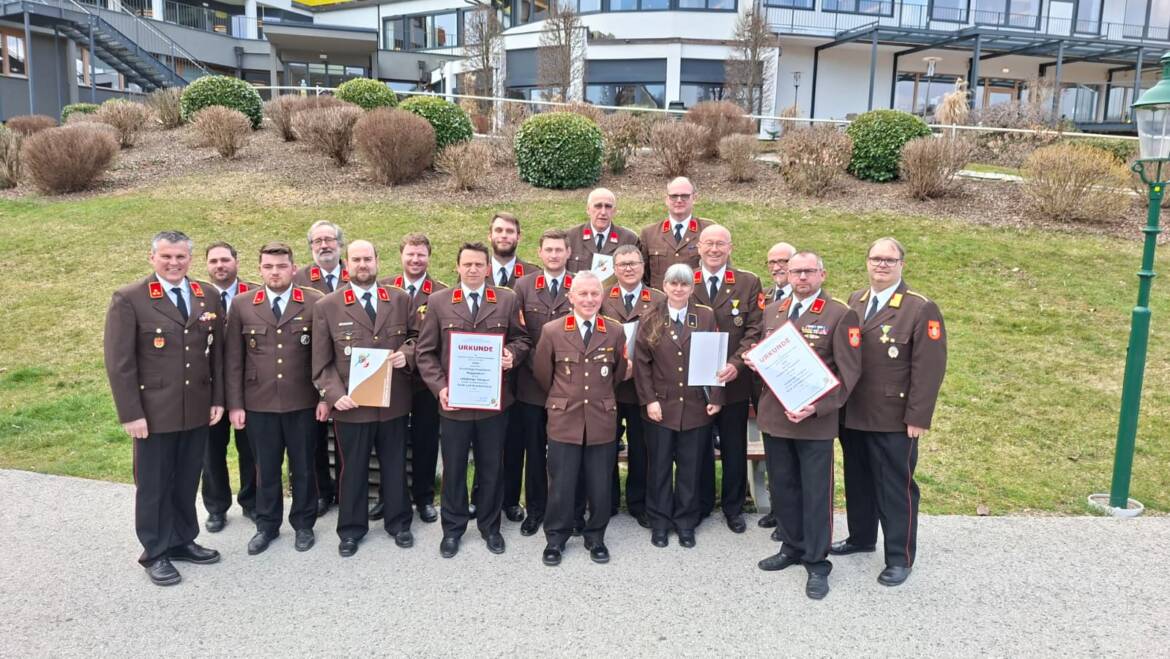 Bezirksfeuerwehrtag in Bad Schönau